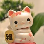 Maneki-neko หรือแมวกวักนำโชค