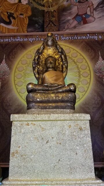หลวงพ่อนาคปรก วัดสระกำแพงใหญ่: พระพุทธรูปศักดิ์สิทธิ์พันปี แห่งจังหวัดศรีสะเกษ